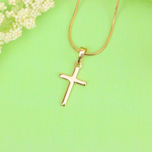 "Minimalist Rose Gold Cross Pendant in Smooth Finish, XPPT1834 - Picture 2 of 13